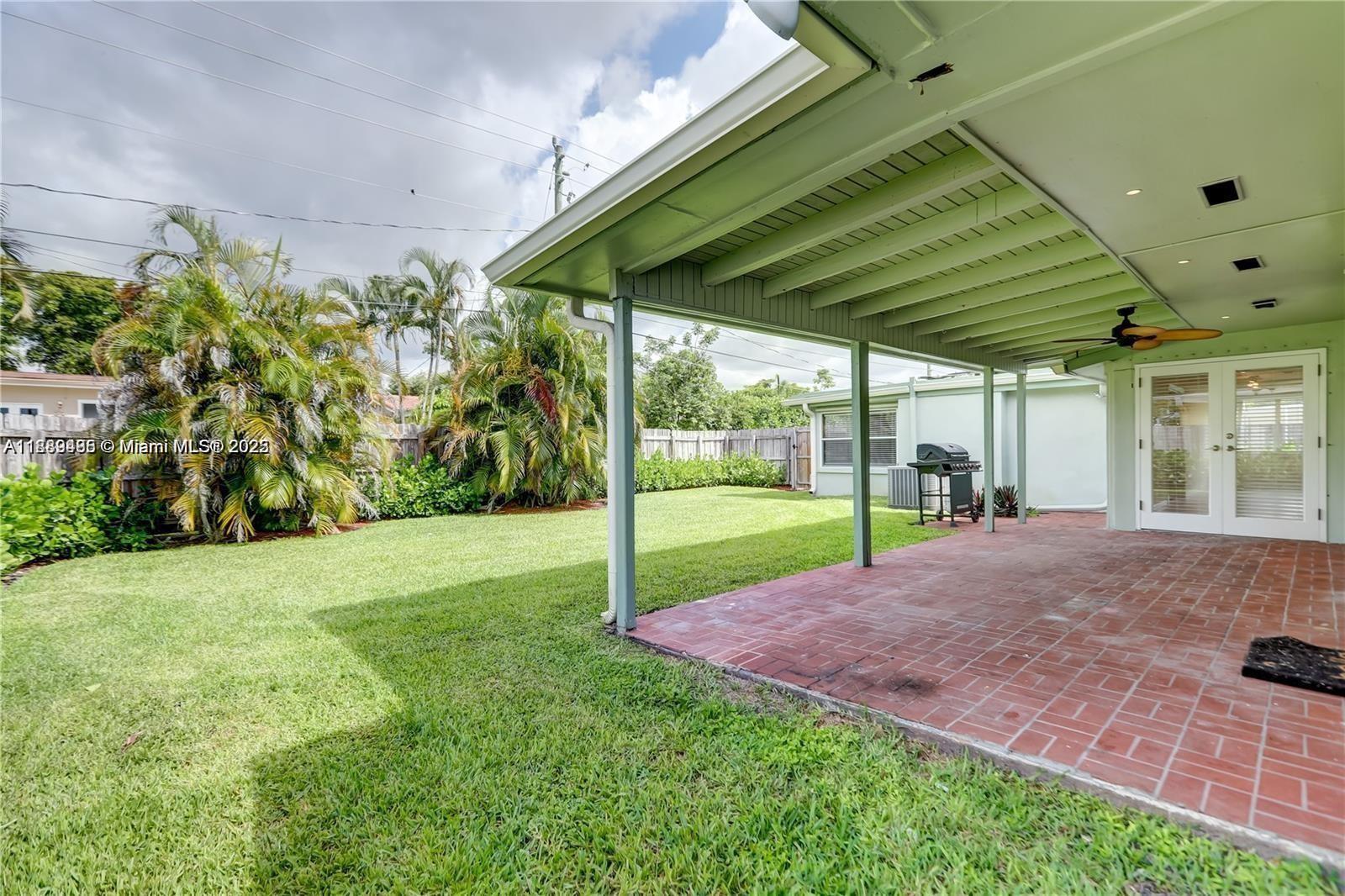 HOLLYWOOD HILLS - Residential Lease