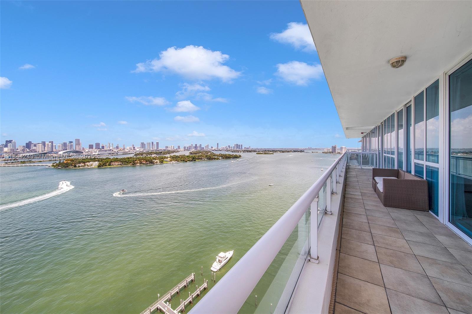 THE BENTLEY BAY CONDO - Residential Lease