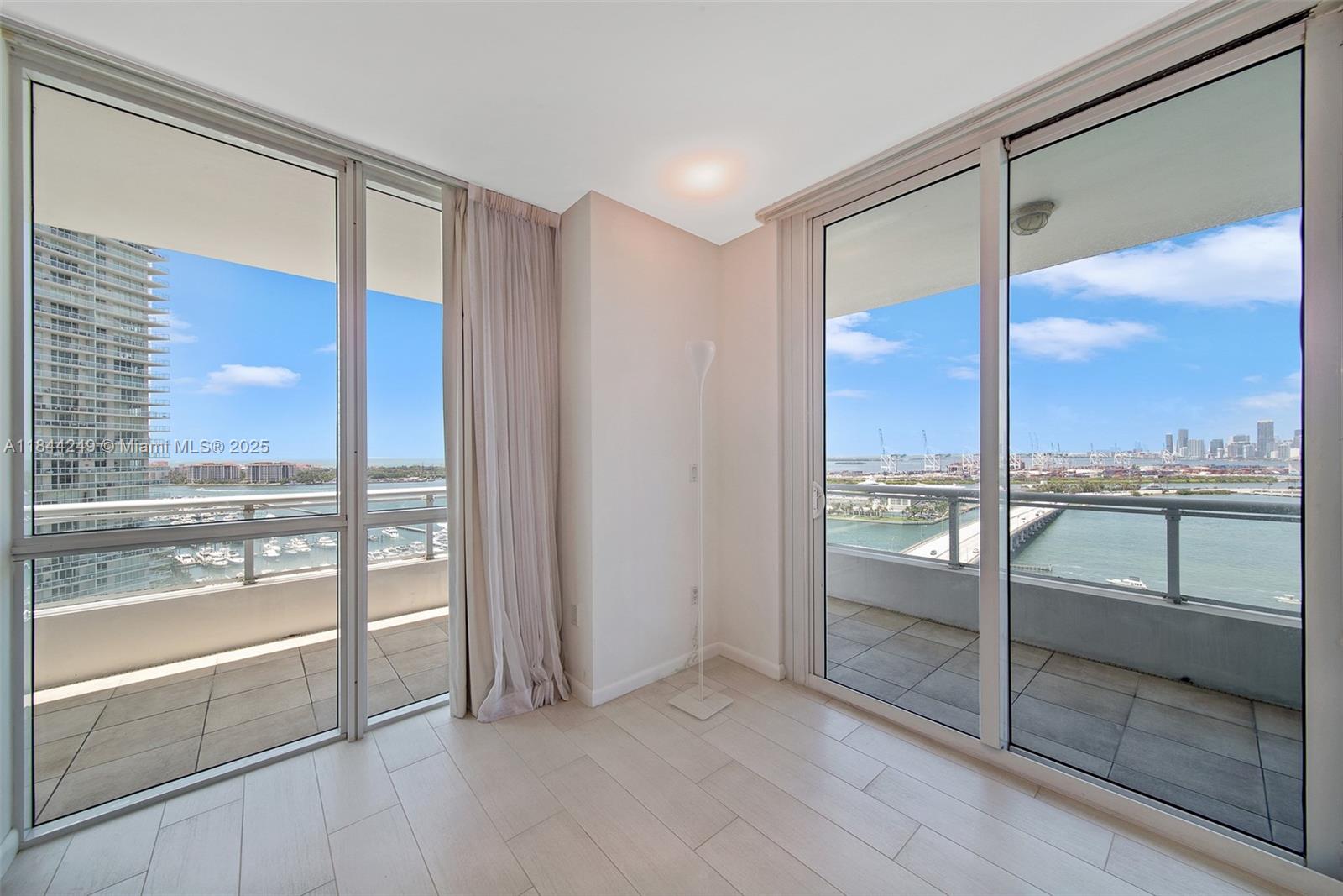 THE BENTLEY BAY CONDO - Residential Lease