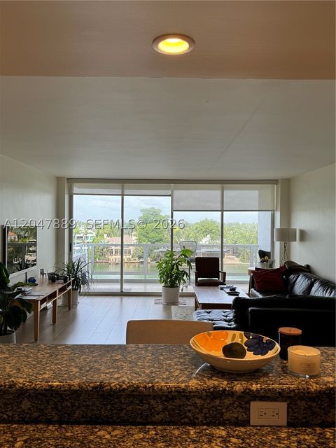 Tiny photo for 5700 Collins Ave #6J, Miami Beach, FL 33140 (MLS # A12047889)