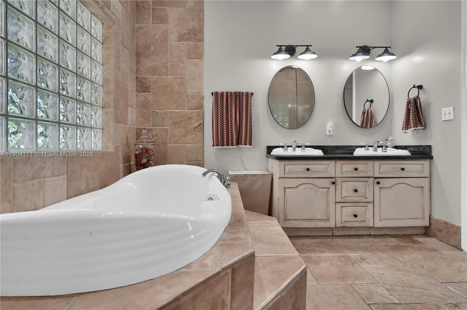 GOLFERS HAVEN - Residential