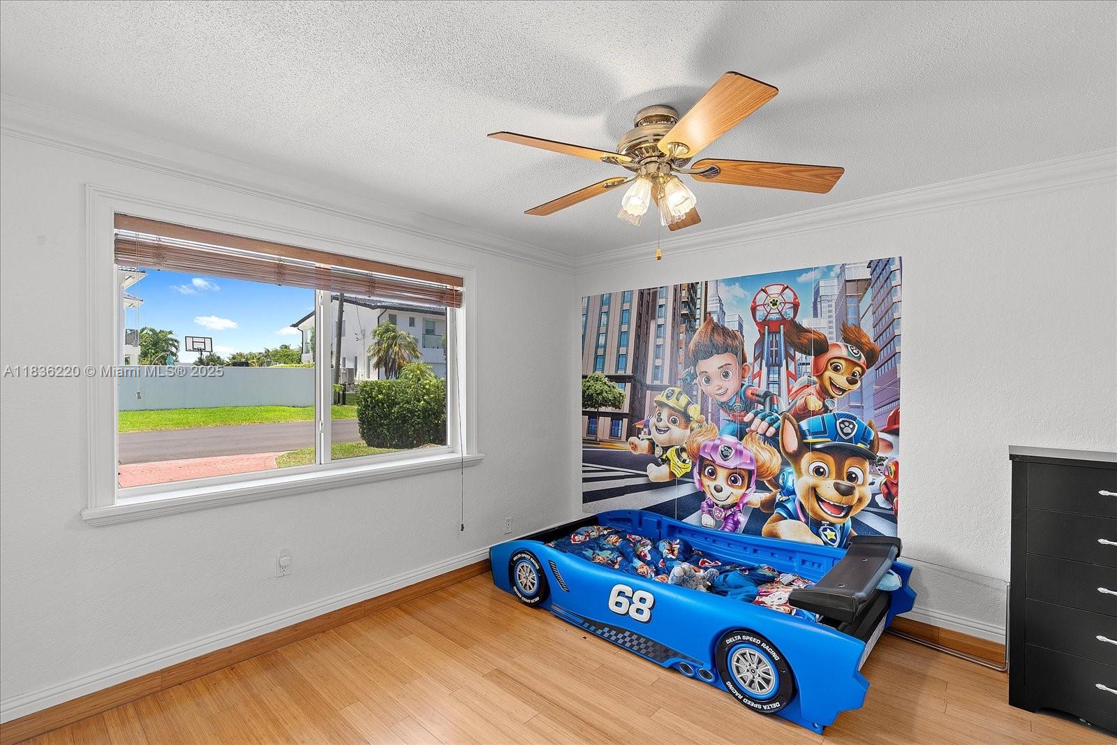 EASTERN SHORES - Residential