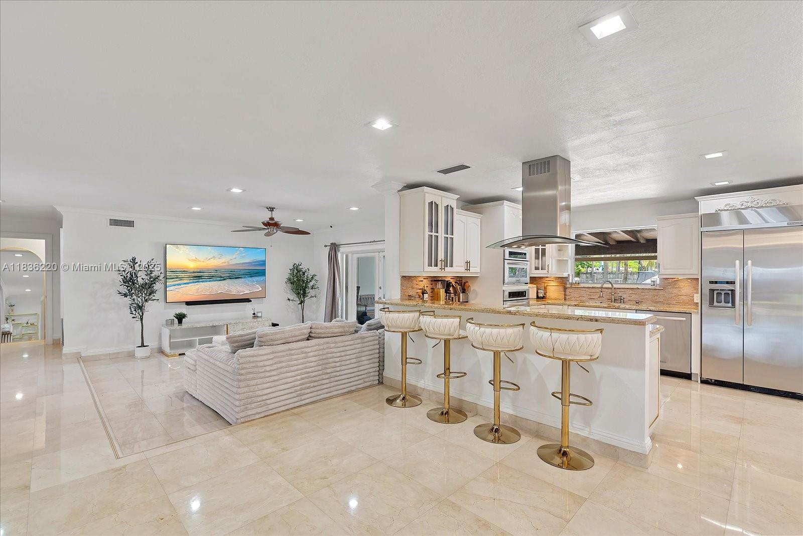 3220 NE 164th St, North Miami Beach, FL, 33160/$2,899,000 2 3220 NE 164th St