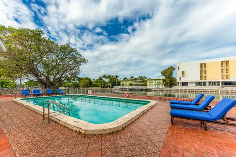 1255 Marseille Dr 125 Miami Beach FL 33141