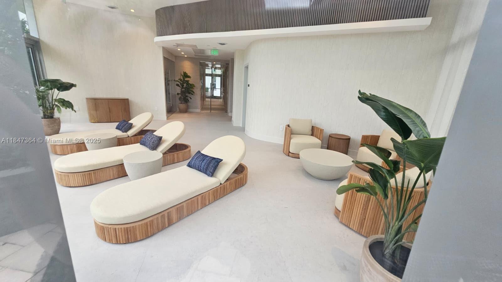 ARIA RESERVE SOUTH - Residential Lease