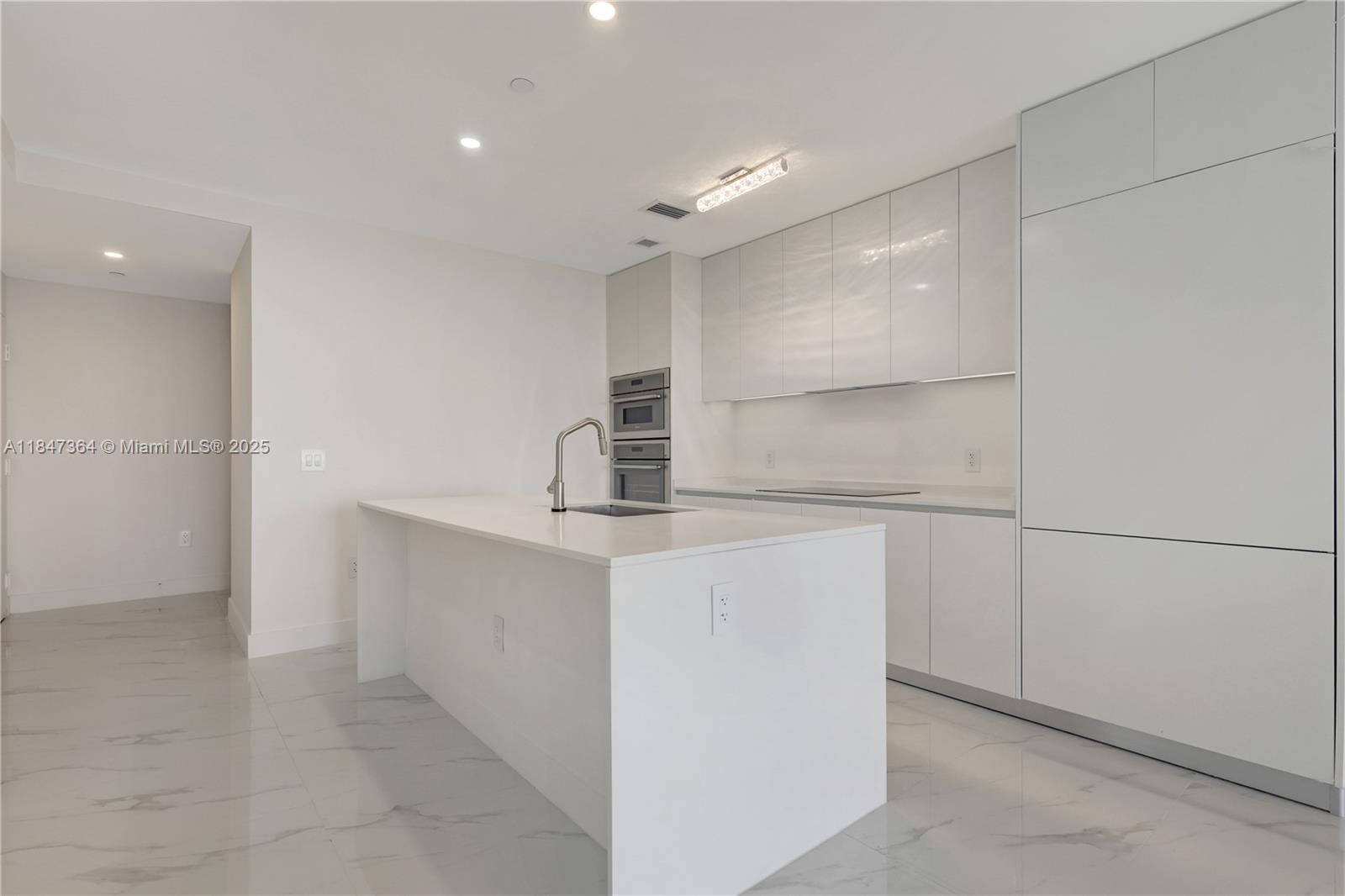 ARIA RESERVE SOUTH - Residential Lease