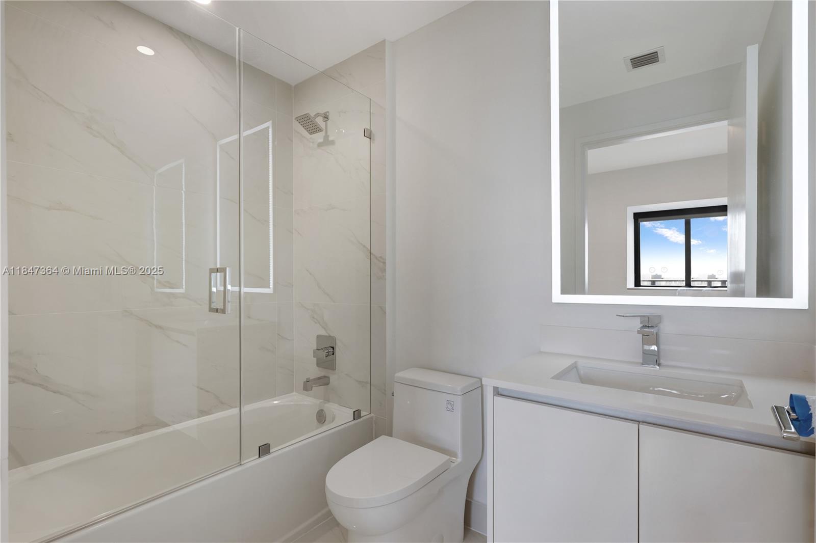 ARIA RESERVE SOUTH - Residential Lease