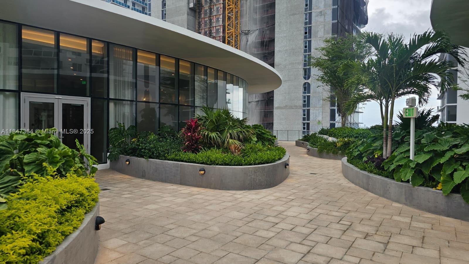 ARIA RESERVE SOUTH - Residential Lease