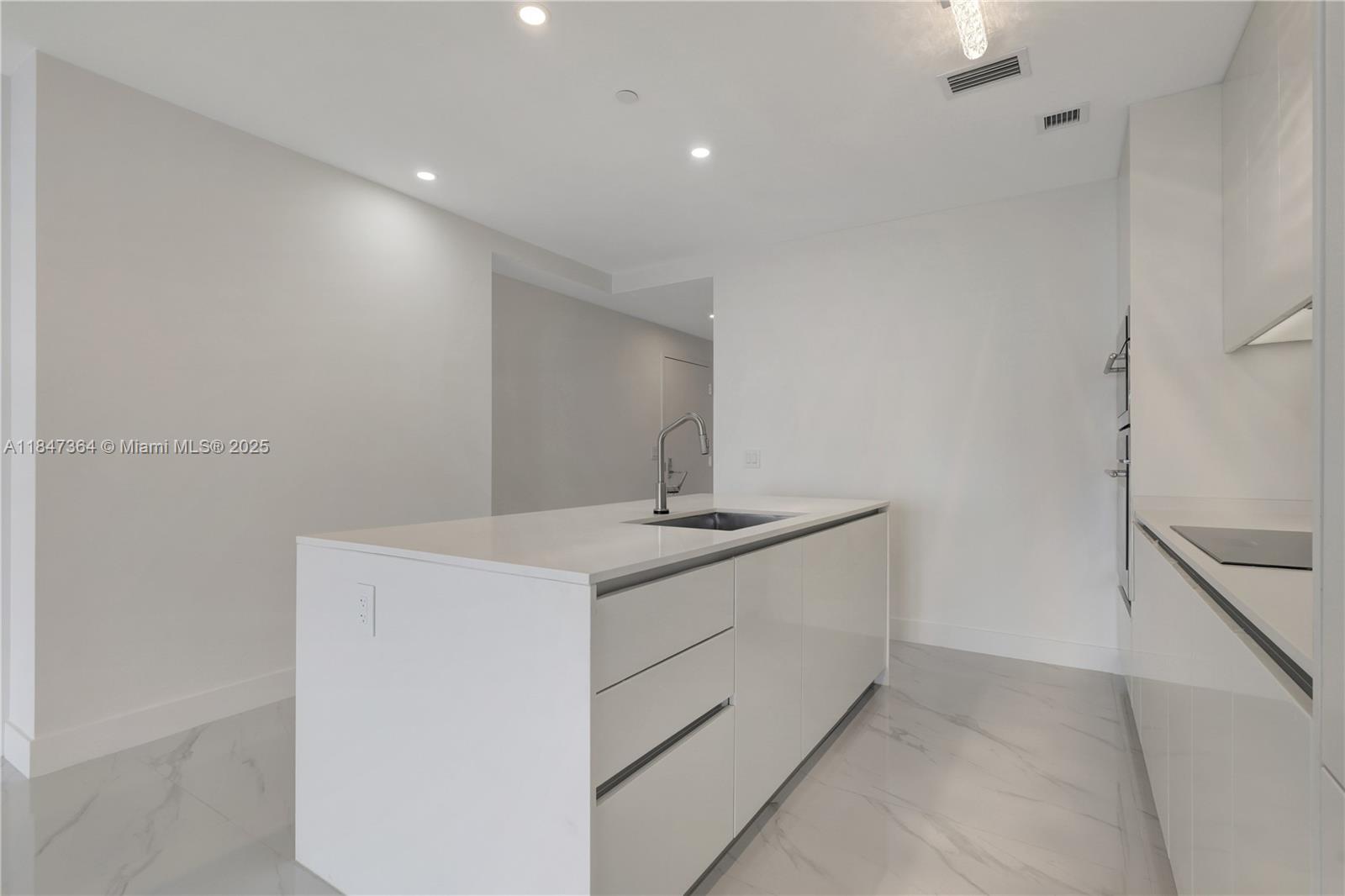 ARIA RESERVE SOUTH - Residential Lease