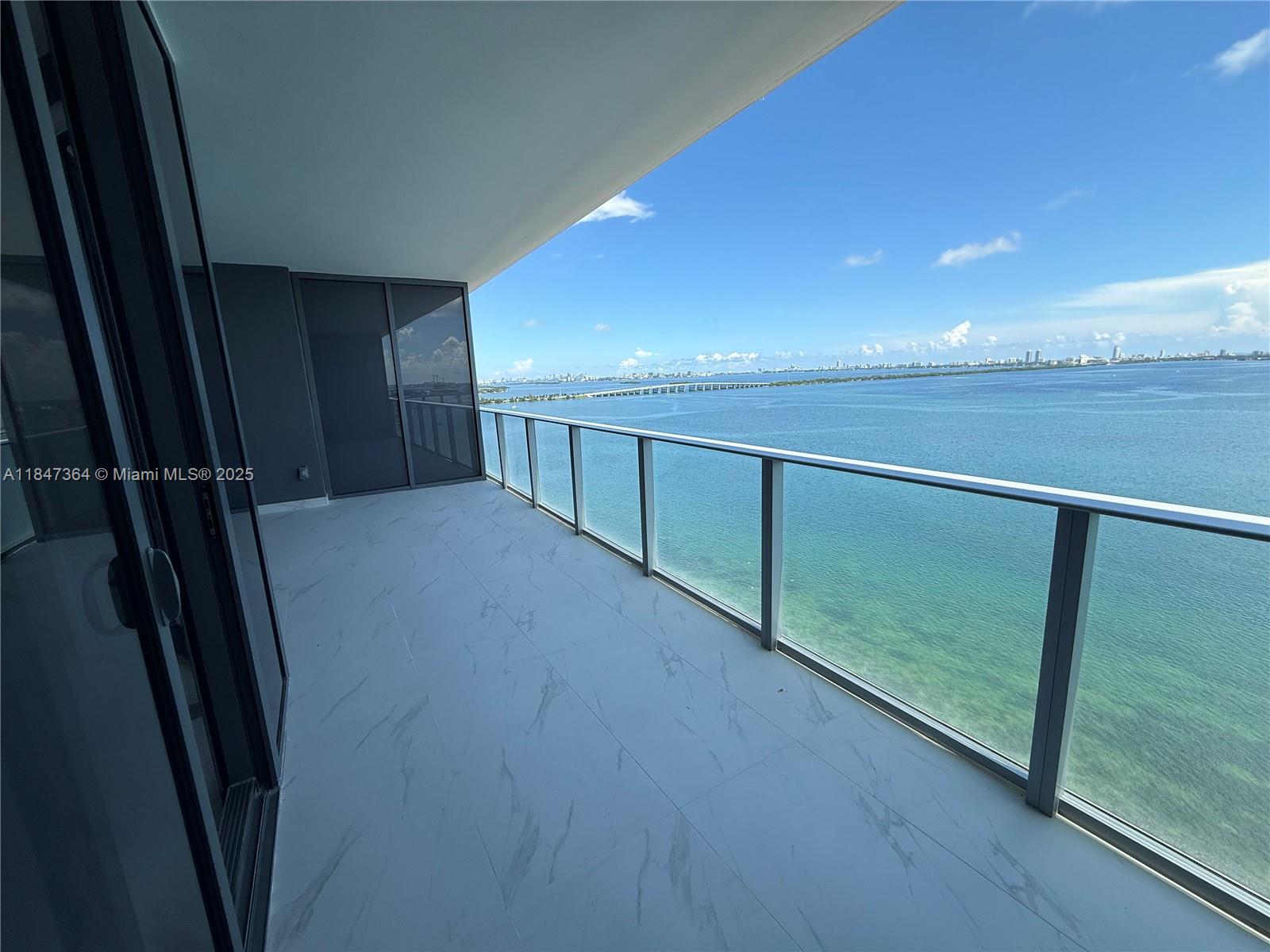 ARIA RESERVE SOUTH - Residential Lease