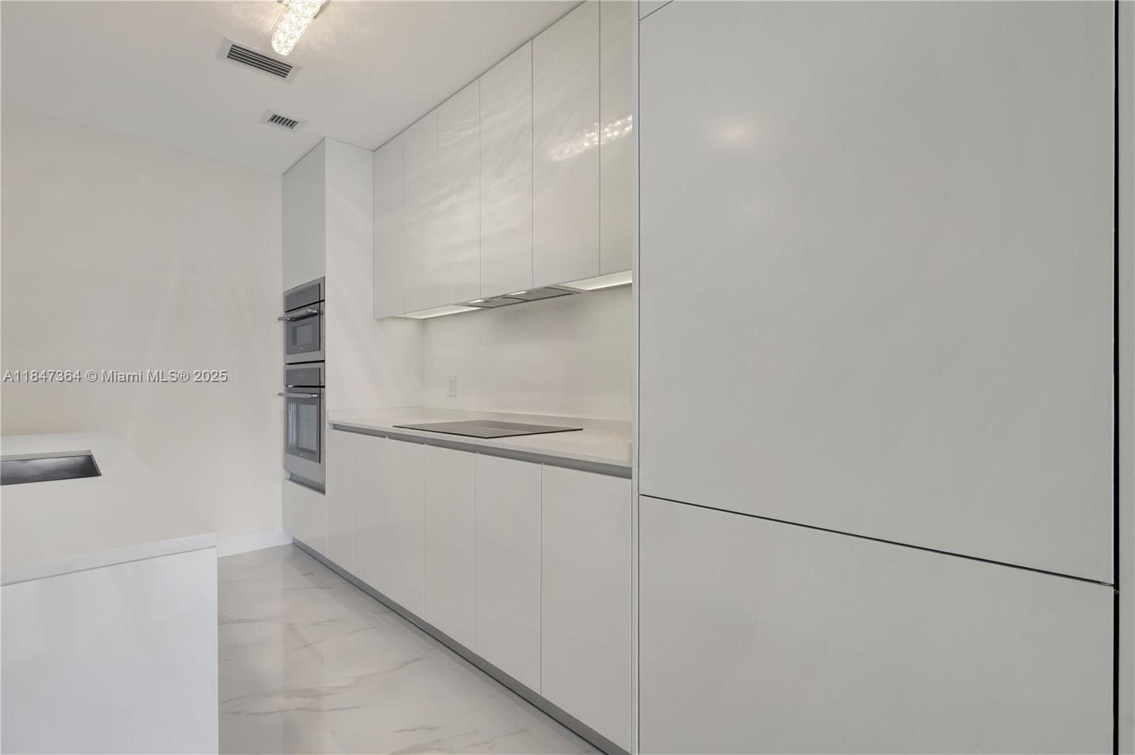 ARIA RESERVE SOUTH - Residential Lease