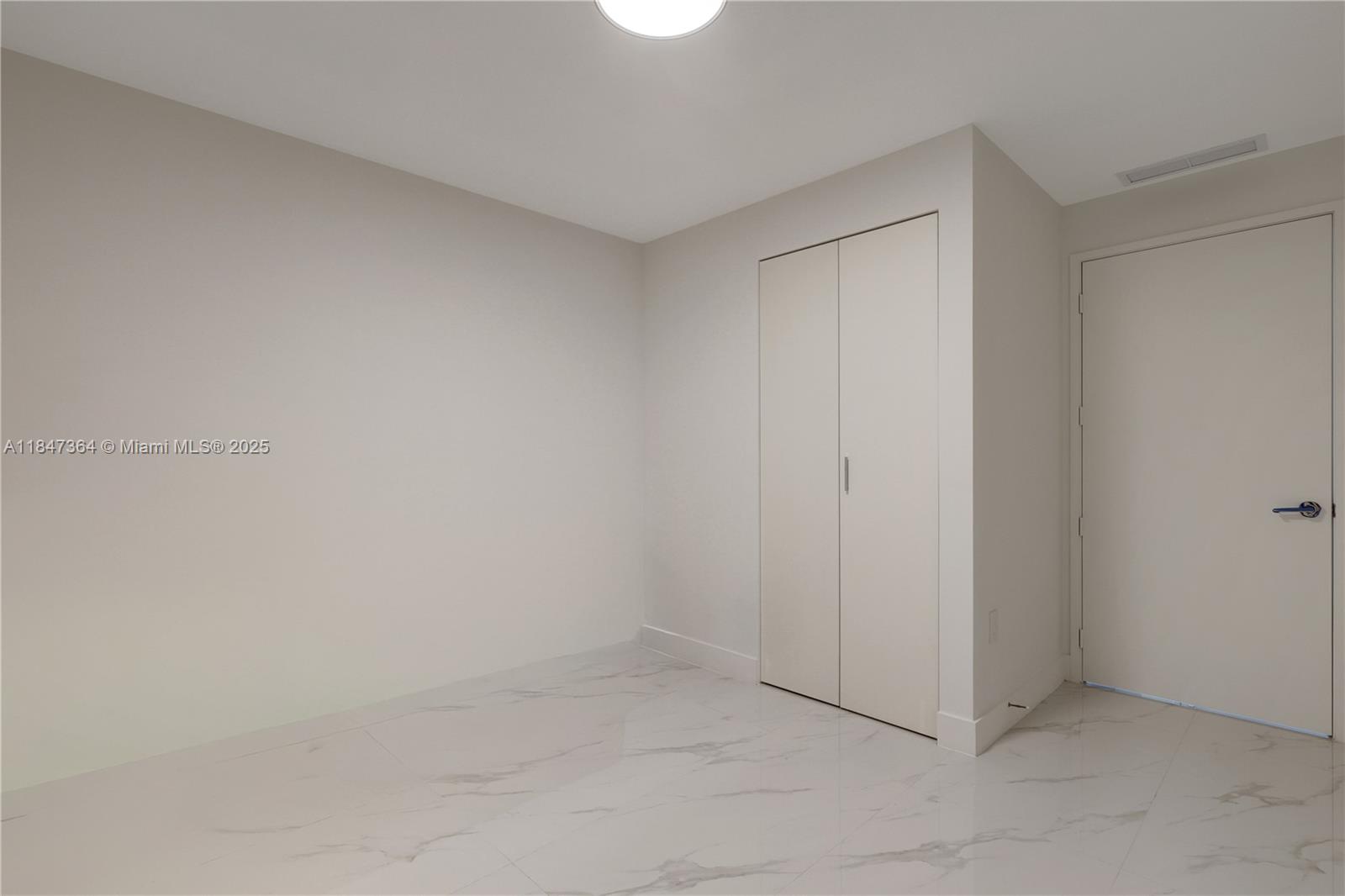 ARIA RESERVE SOUTH - Residential Lease