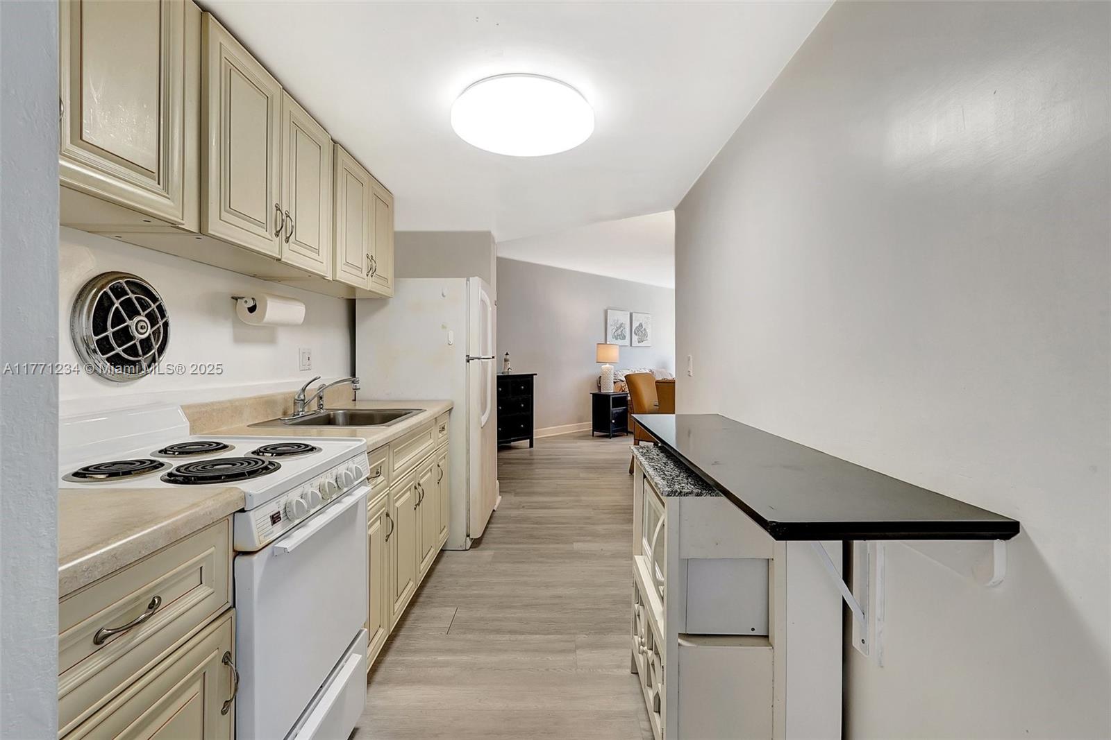 TAROMINA APTS CO-OP - Residential