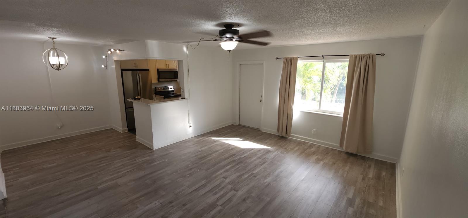 3061 NE 49th St 10