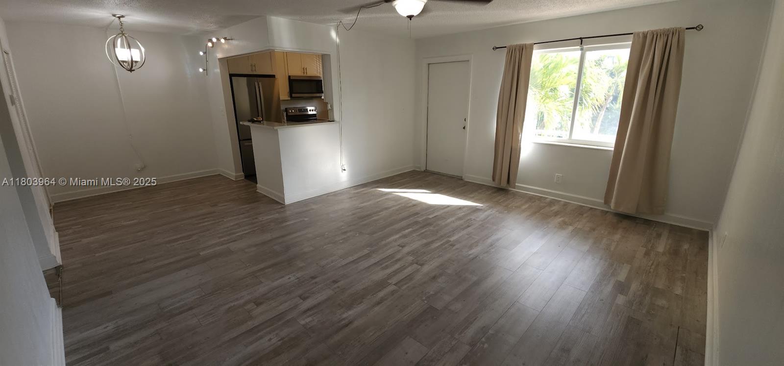 3061 NE 49th St 10