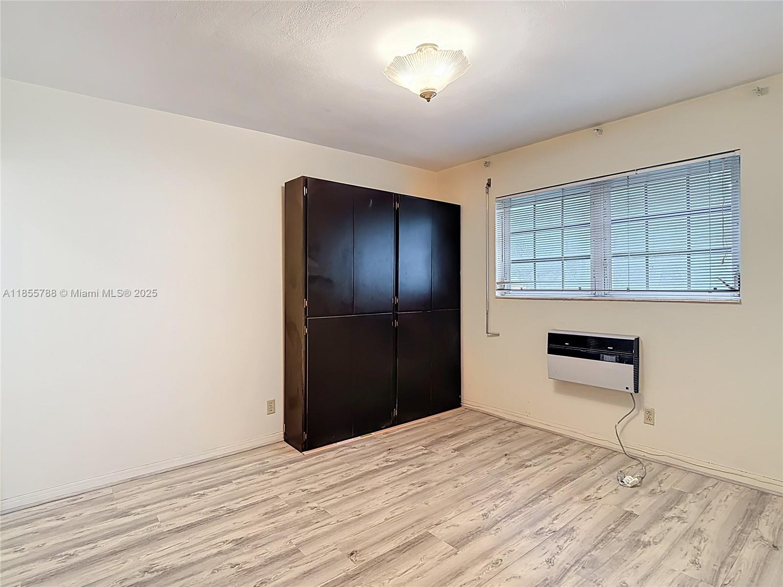 SANTONA CONDO - Residential