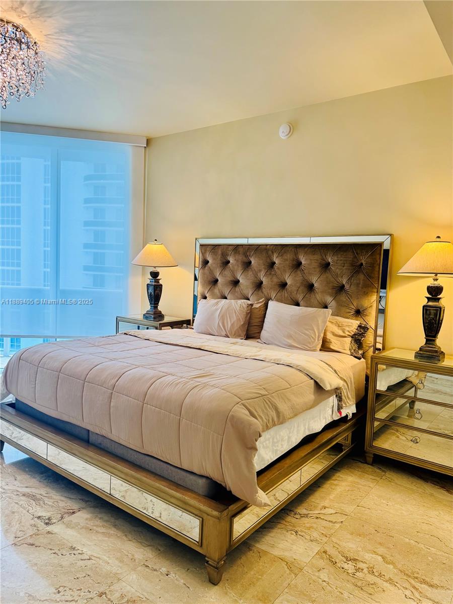TDR TOWER I CONDO - Residential Lease