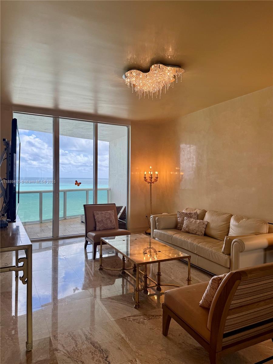 TDR TOWER I CONDO - Residential Lease
