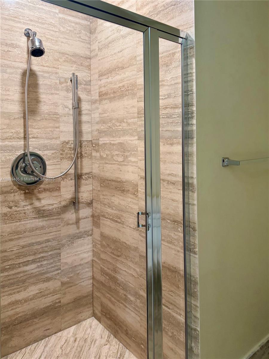 TDR TOWER I CONDO - Residential Lease