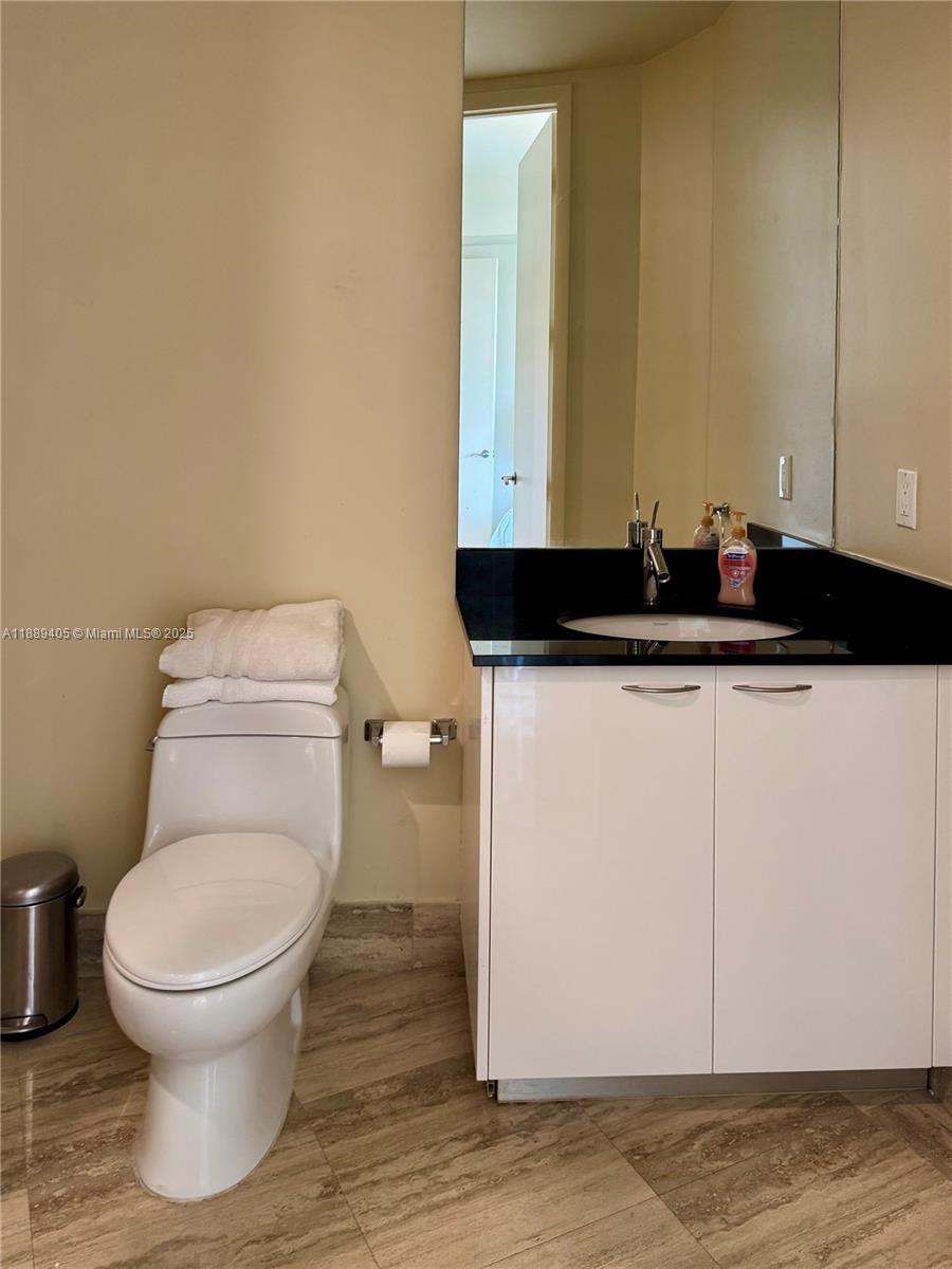 TDR TOWER I CONDO - Residential Lease