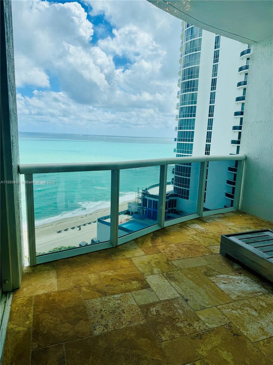 TDR TOWER I CONDO - Residential Lease