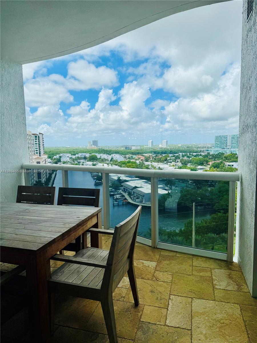 TDR TOWER I CONDO - Residential Lease