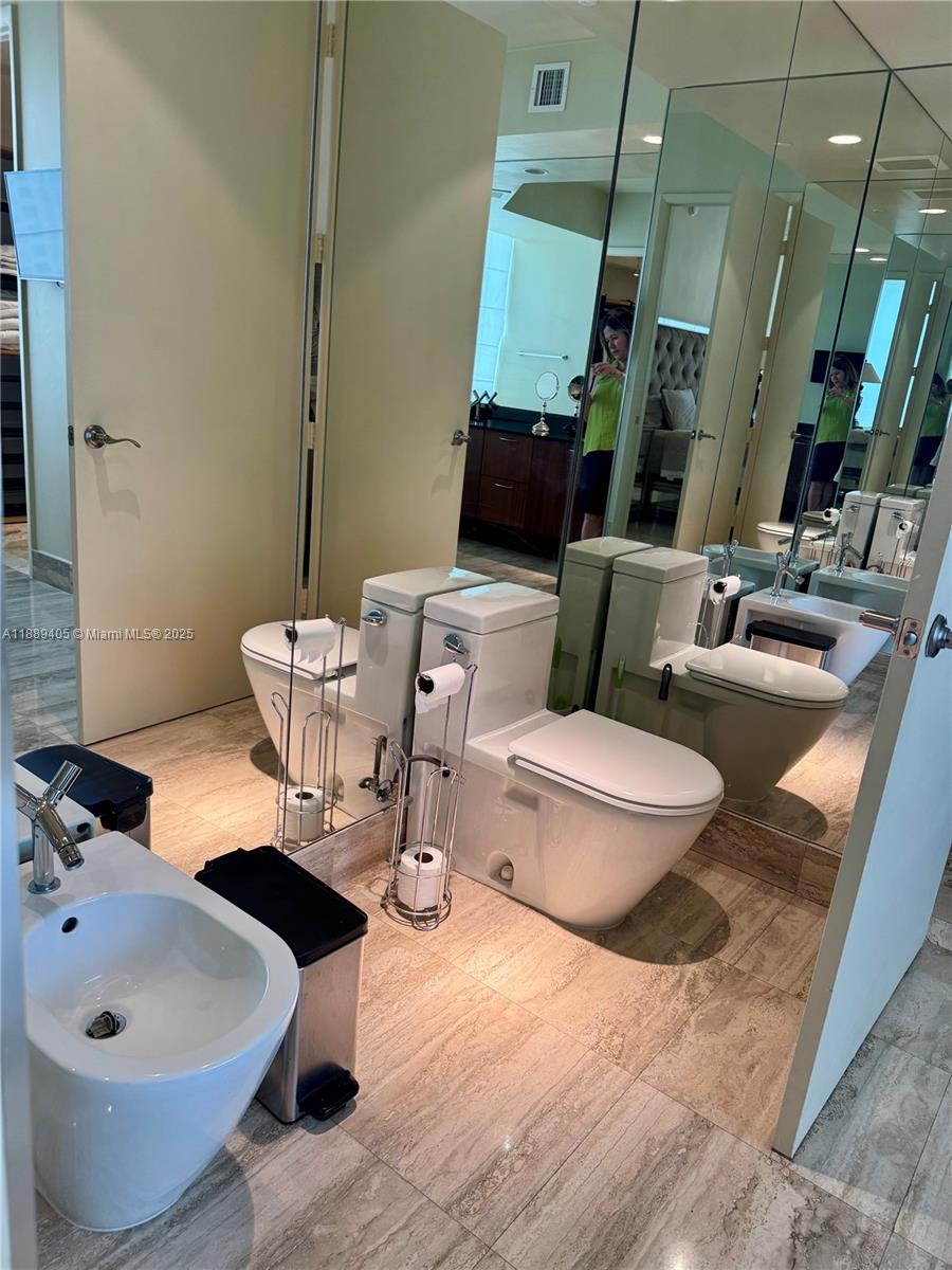 TDR TOWER I CONDO - Residential Lease