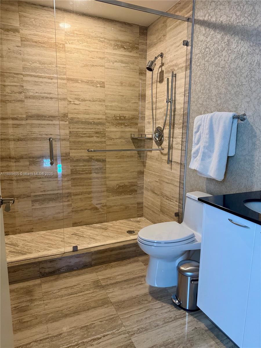 TDR TOWER I CONDO - Residential Lease
