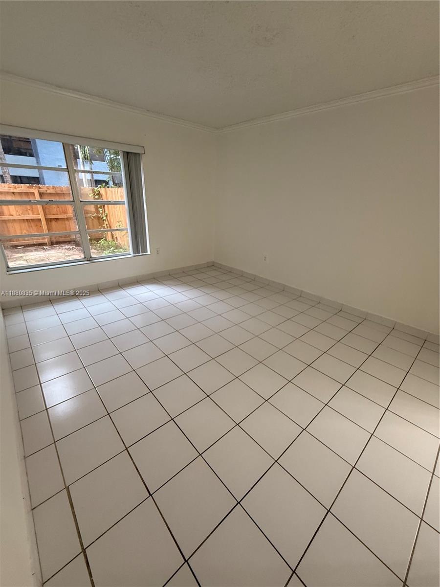 VILLA GRANDE CONDO - Residential