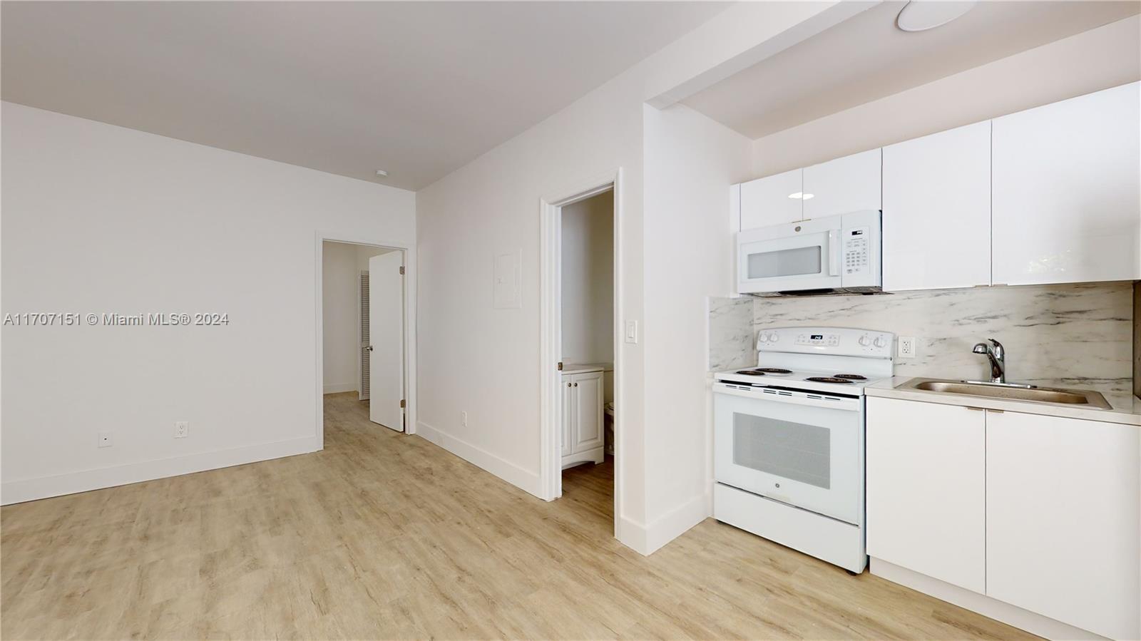Rental Property at 828 Pennsylvania Ave 12, Miami Beach, Miami-Dade County, Florida - Bedrooms: 1 
Bathrooms: 1  - $1,900 MO.