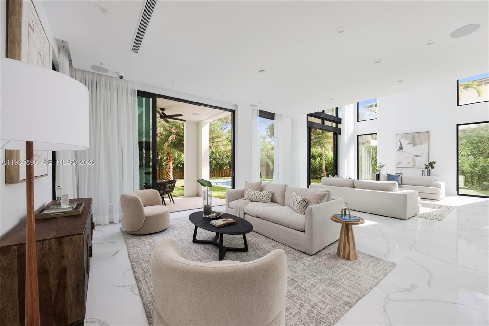 PINECREST VILLAS - Residential