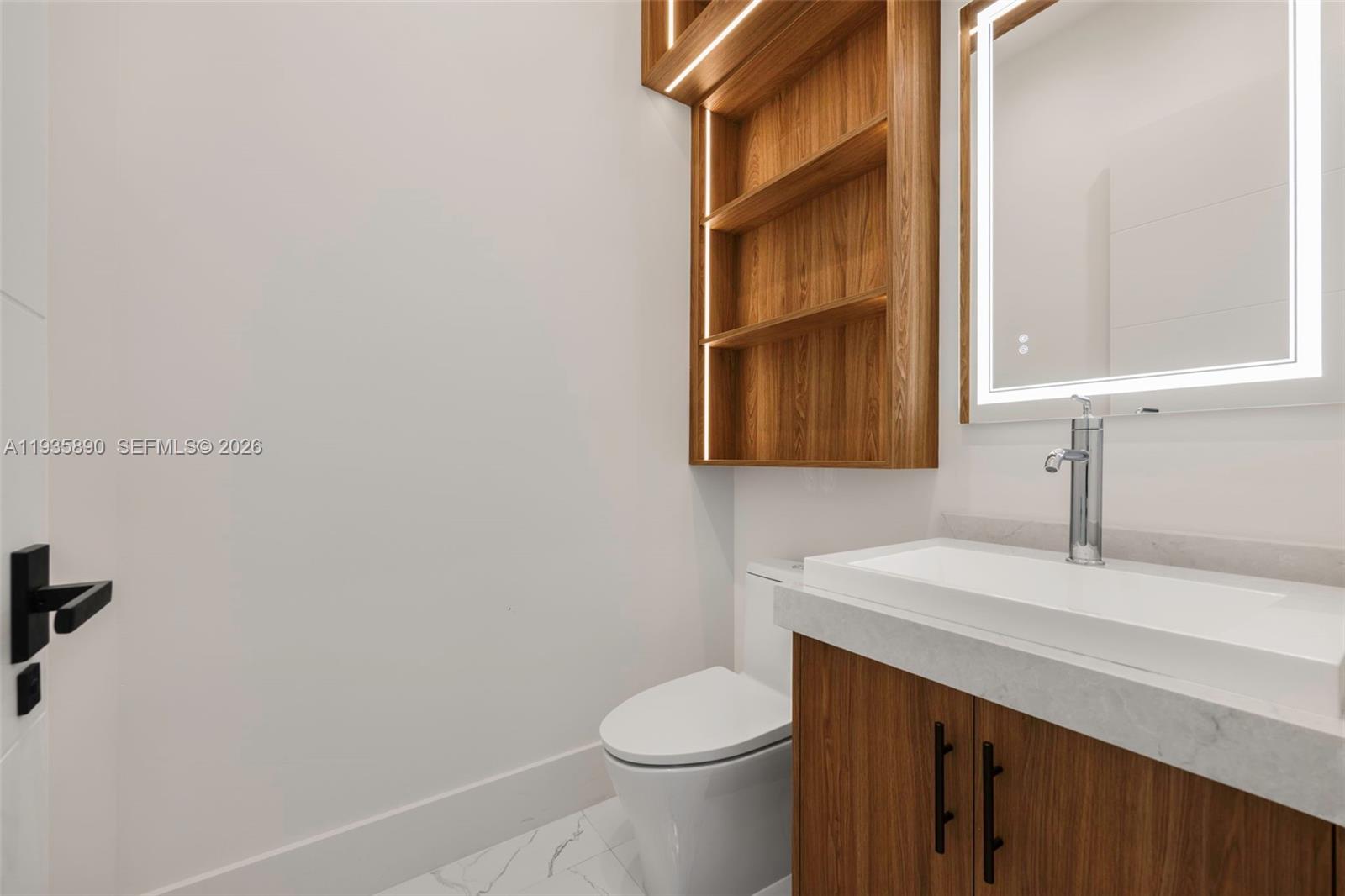 PINECREST VILLAS - Residential