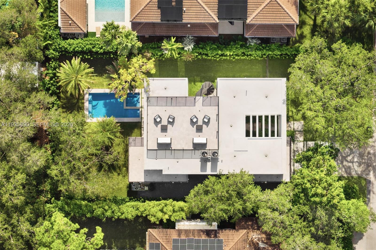 PINECREST VILLAS - Residential