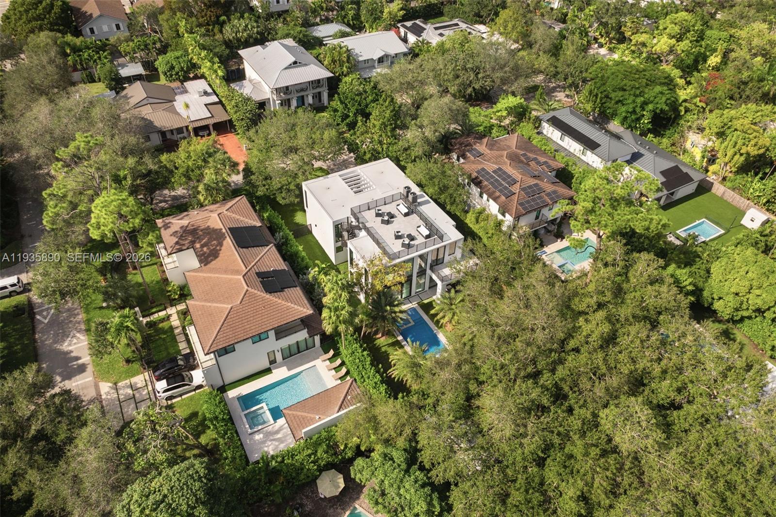 PINECREST VILLAS - Residential