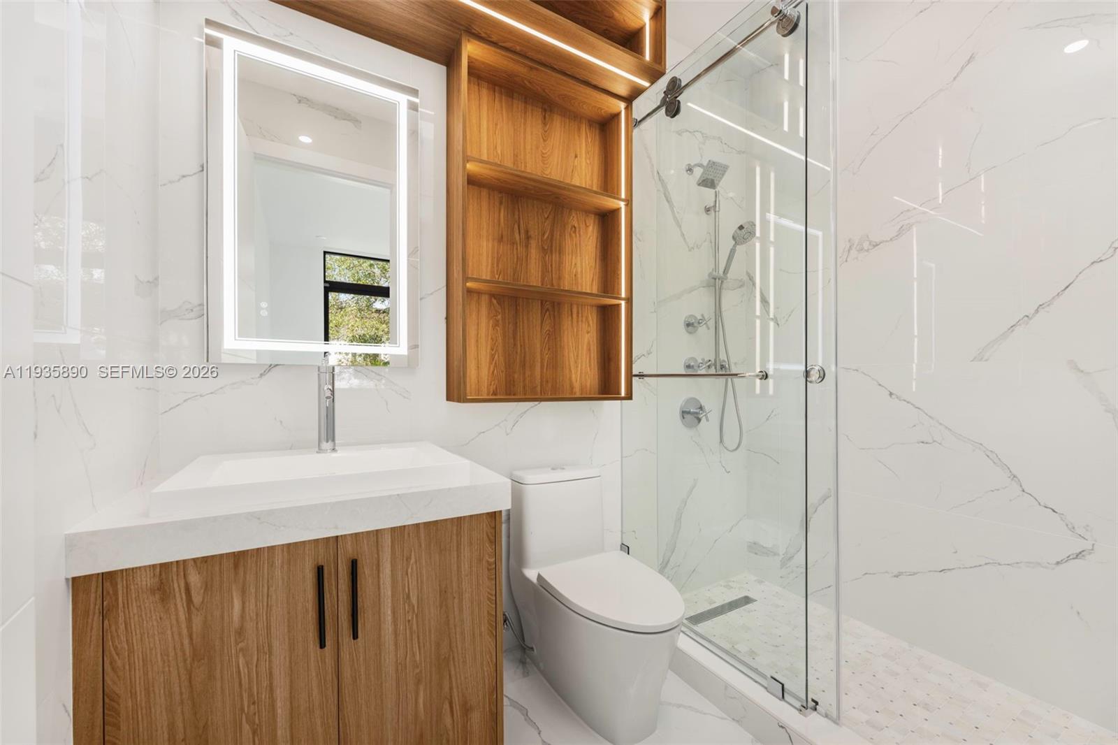 PINECREST VILLAS - Residential