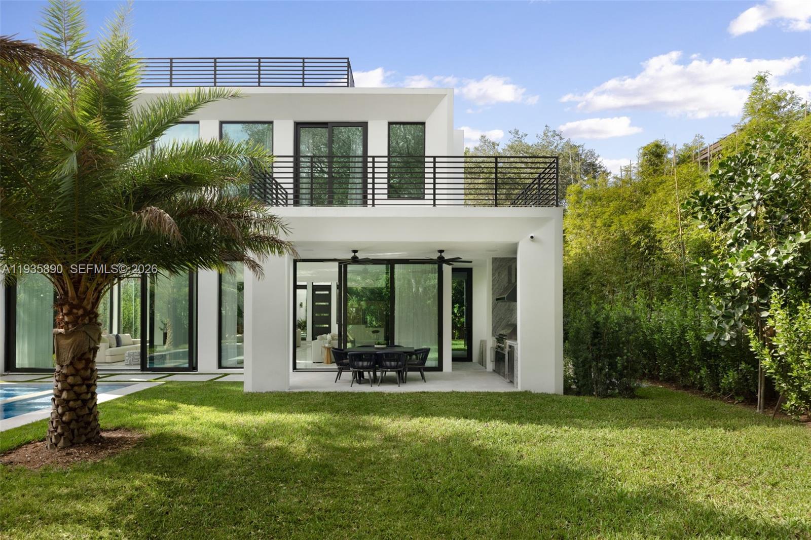 PINECREST VILLAS - Residential