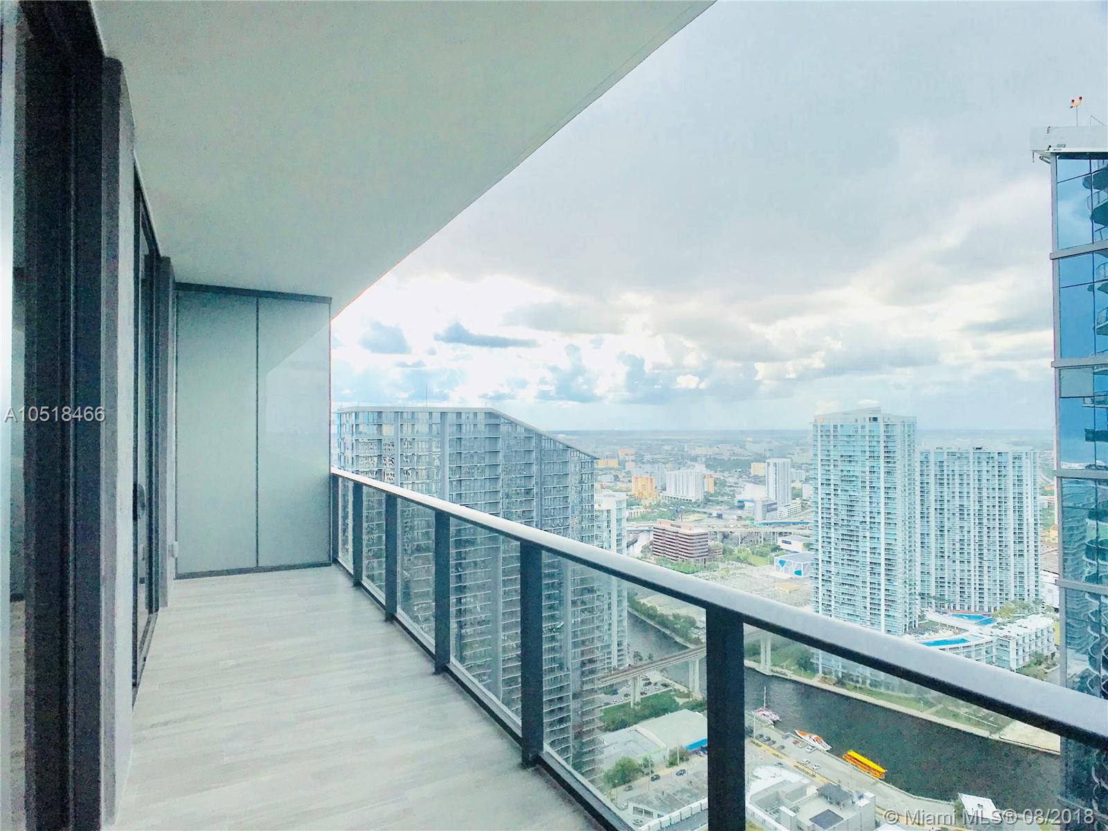 SLS LUX - Residential Lease