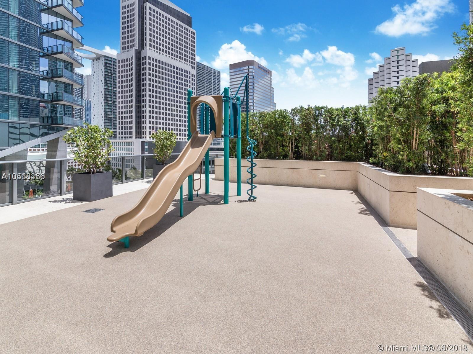 SLS LUX - Residential Lease