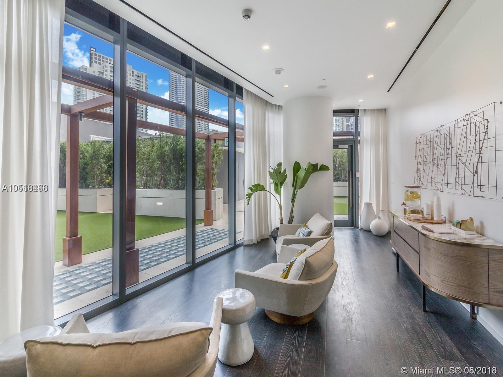 SLS LUX - Residential Lease