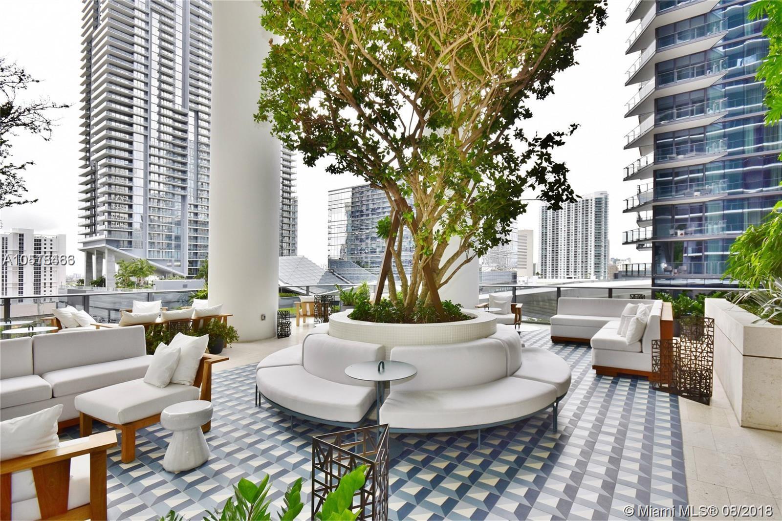 SLS LUX - Residential Lease