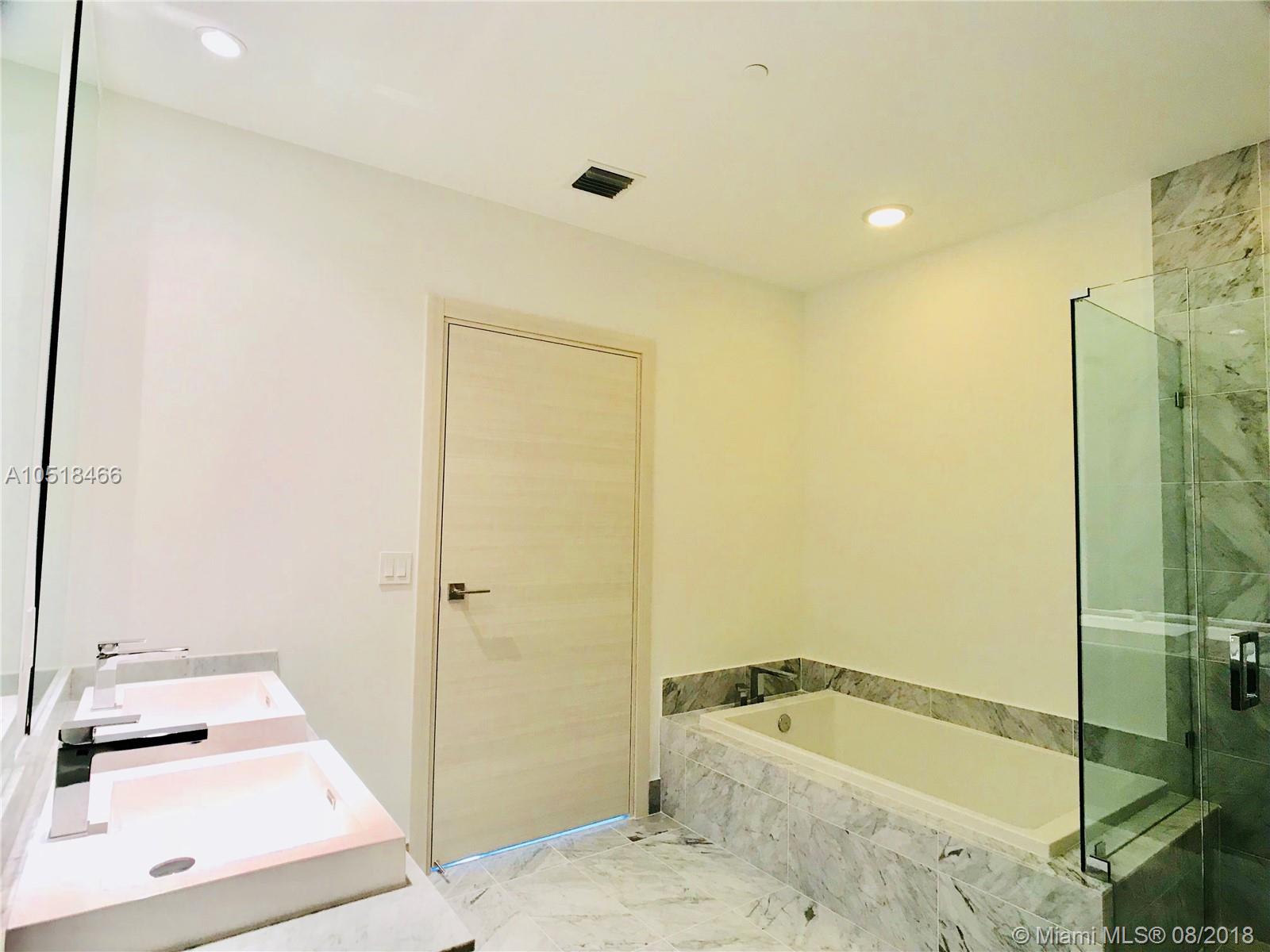 SLS LUX - Residential Lease