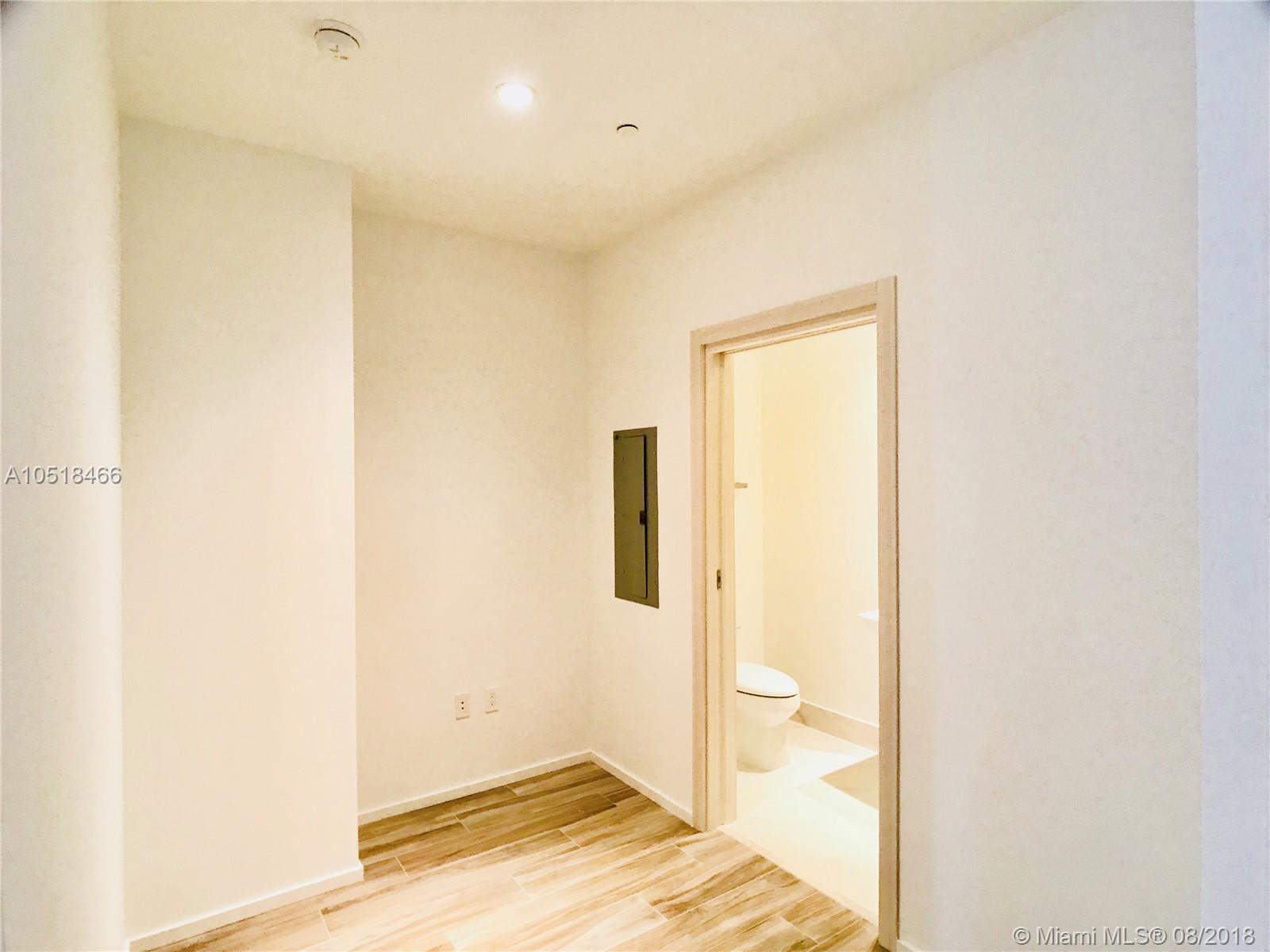 SLS LUX - Residential Lease