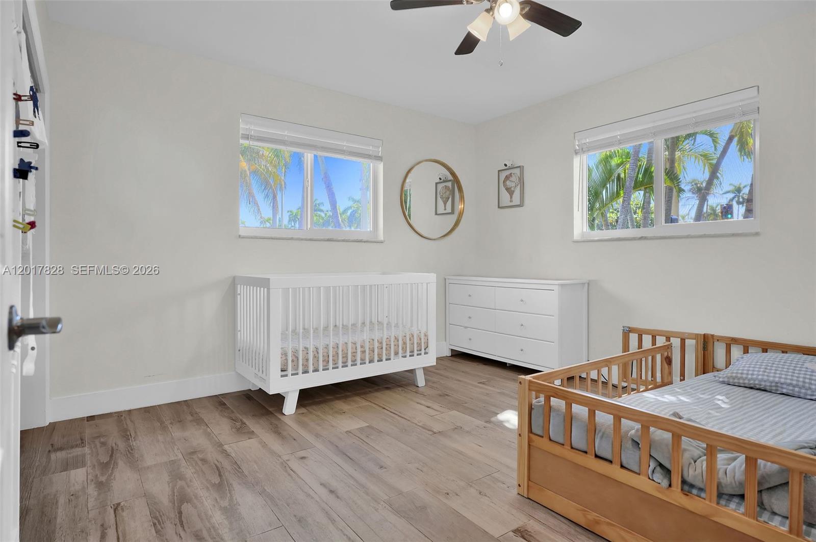 HOLLYWOOD LAKES SECTION - Residential