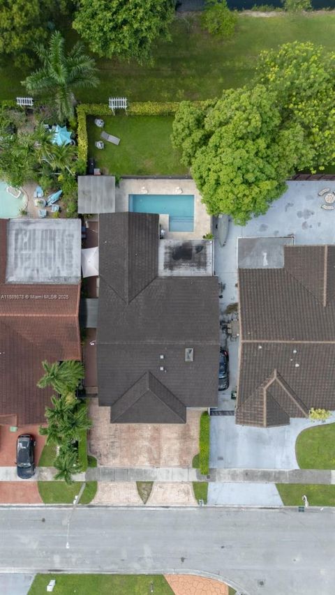 Photo of 15076 SW 63rd Ter, Miami, FL 33193 (MLS # A11889878)