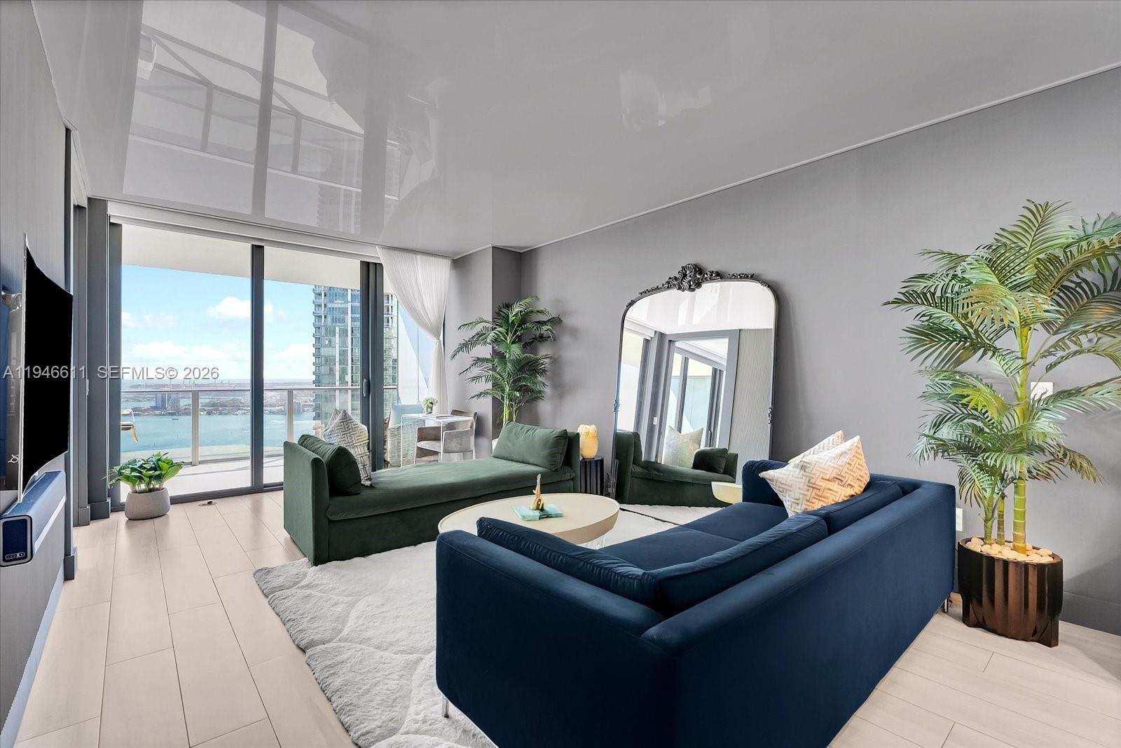 PARAISO BAY CONDO - Residential