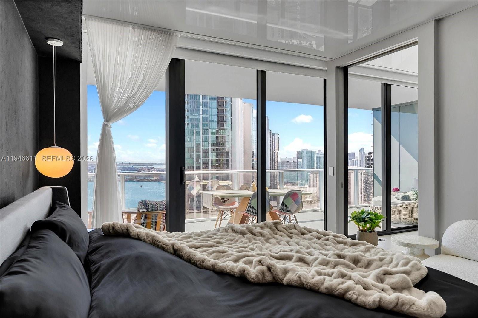 PARAISO BAY CONDO - Residential