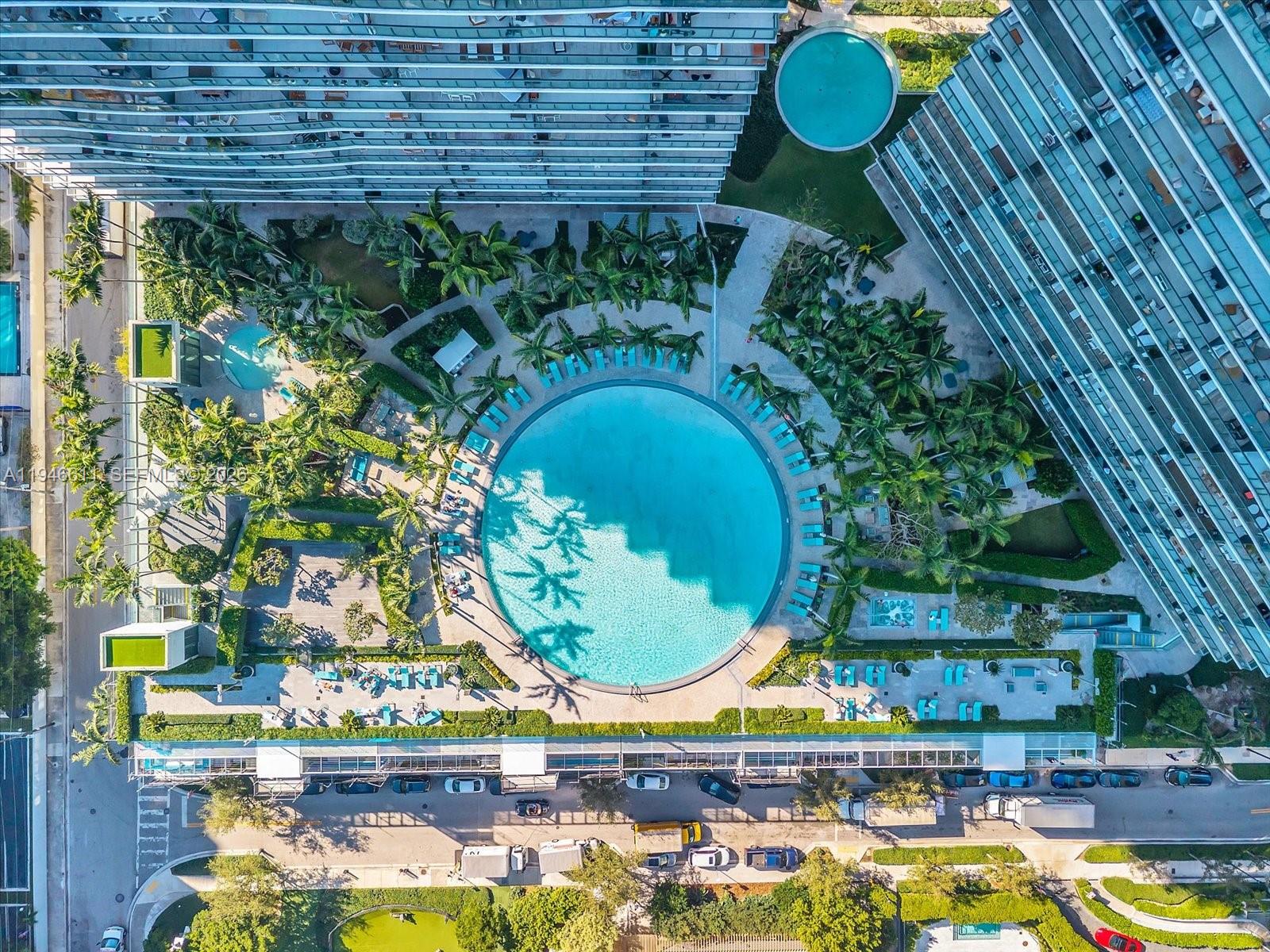 PARAISO BAY CONDO - Residential