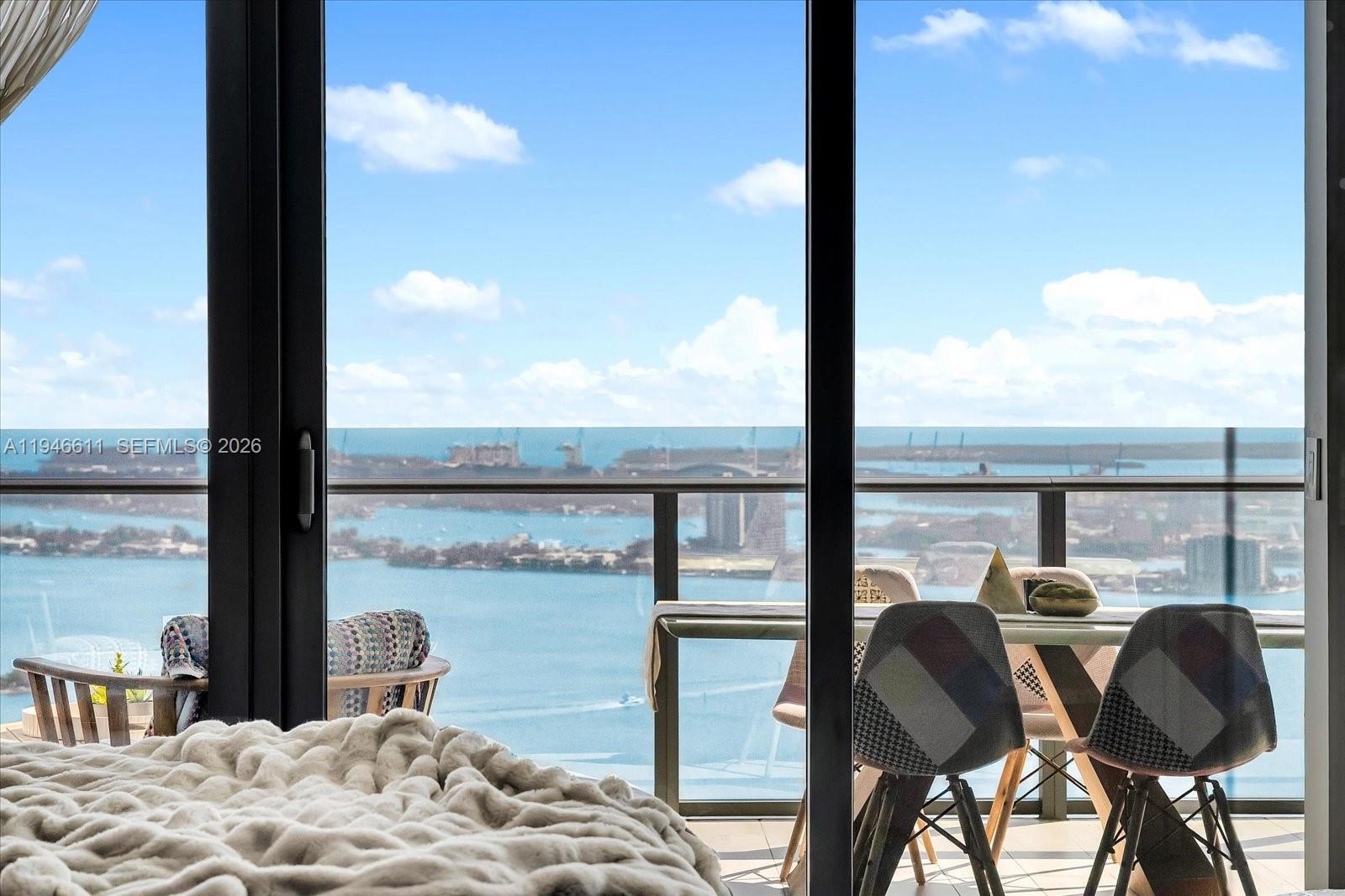 PARAISO BAY CONDO - Residential