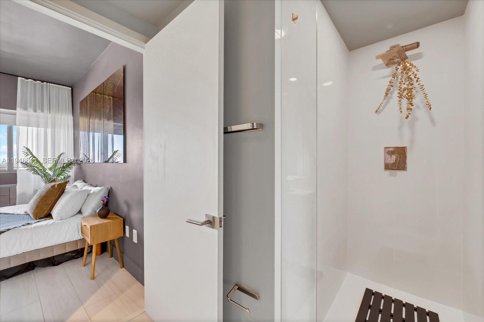 PARAISO BAY CONDO - Residential