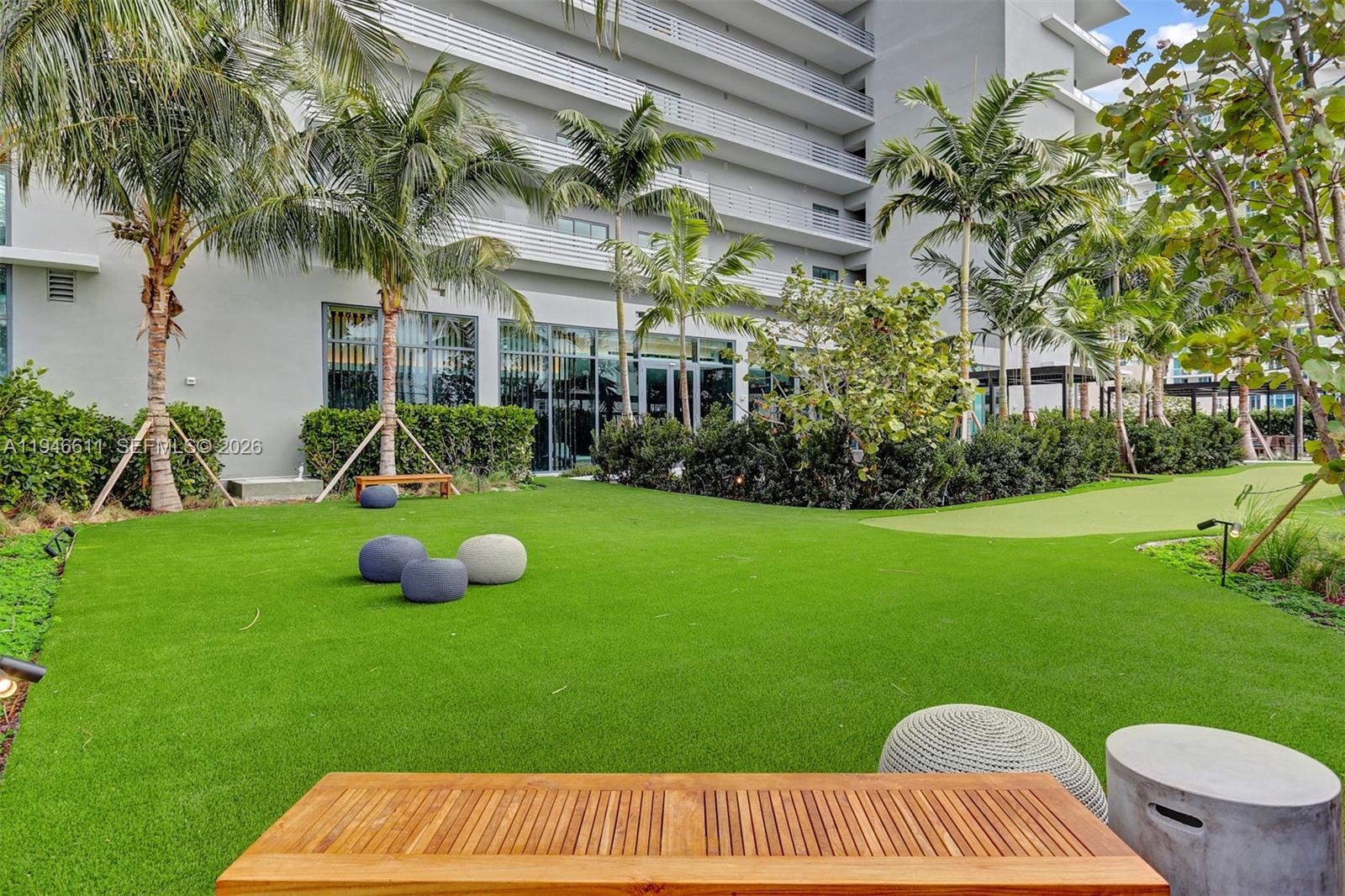 PARAISO BAY CONDO - Residential